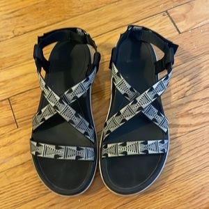 Teva Terra Float Livia b&w pattern sandal